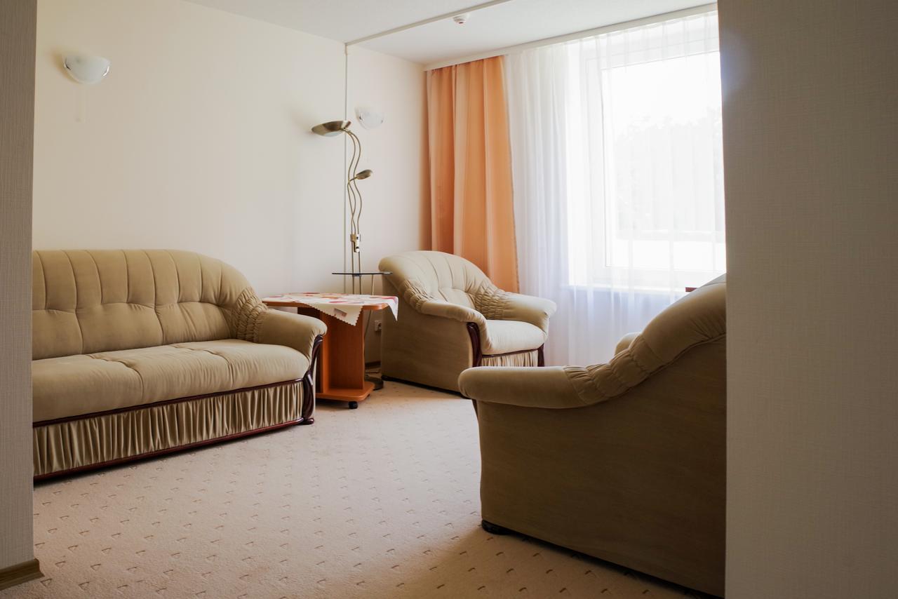 Visagino Parkas Hotell Visaginas Exteriör bild